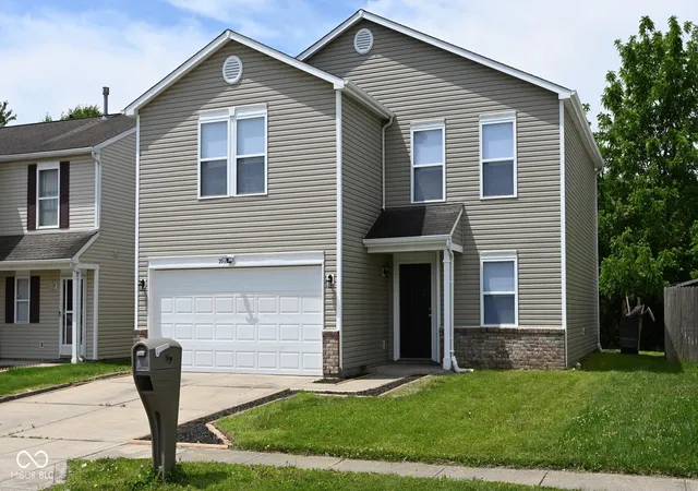 Photo 4 of Sale Pending at 2032 Southernwood Ln, Indianapolis, IN 46231 | MLS# 22110743 | Listing updated on 2026-08-12