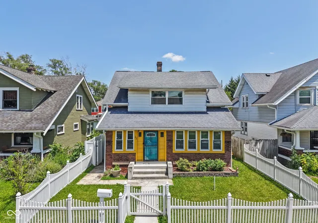 2nd image of 33 N Dearborn St, Indianapolis, IN 46201 | MLS# 22110748