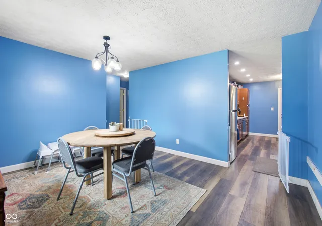 2nd image of 975 Stonegate Rd, Greenwood, IN 46142 | MLS# 22110749