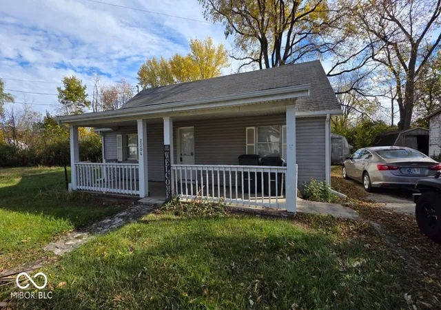 Homes for sale in Muncie, IN | 2304 S Meeker Ave, Muncie, IN 47302 | MLS# 22110750