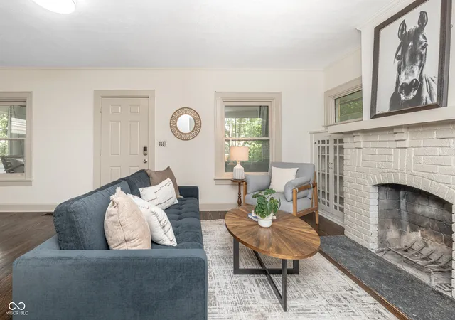 Photo 4 of Sale Pending at 6154 Rosslyn Ave, Indianapolis, IN 46220 | MLS# 22110759 | Listing updated on 2026-09-04