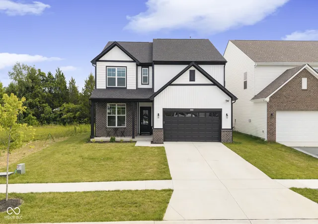 Photo 4 of Single family home for sale at 5033 Schaefer Ln, Floyds Knobs, IN 47119 | MLS# 22110763 | Listing updated on 2026-07-12