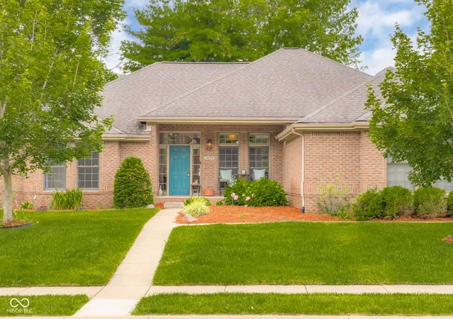 2nd image of 3610 Woodfield Pl, Columbus, IN 47203 | MLS# 22110771