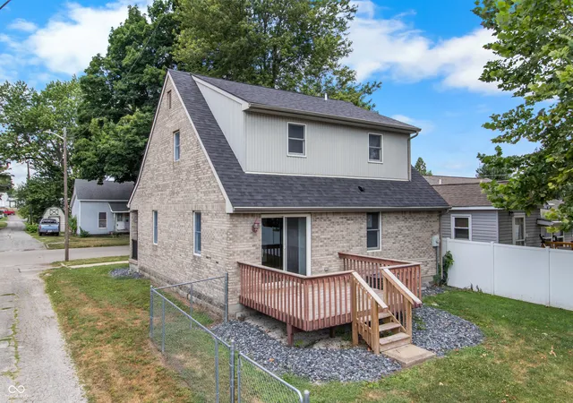 Photo 3 of Single family home for sale at 1024 N Arthur St, Rushville, IN 46173 | MLS# 22110779 | Listing updated on 2026-08-13
