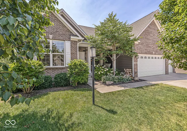 2nd image of 7422 Irick Ct, Indianapolis, IN 46278 | MLS# 22110793