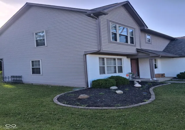 Photo 3 of Single family home for sale at 7920 Pine Lake Rd, Indianapolis, IN 46268 | MLS# 22110796 | Listing updated on 2026-08-28