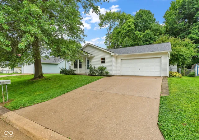 Homes for sale in Greencastle, IN | 140 Woodhaven Dr, Greencastle, IN 46135 | MLS# 22110812