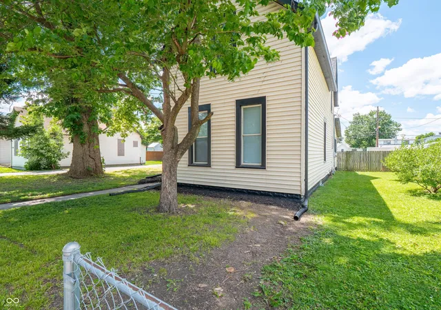 4th image of 2140 S Delaware St, Indianapolis, IN 46225 | MLS# 22110823