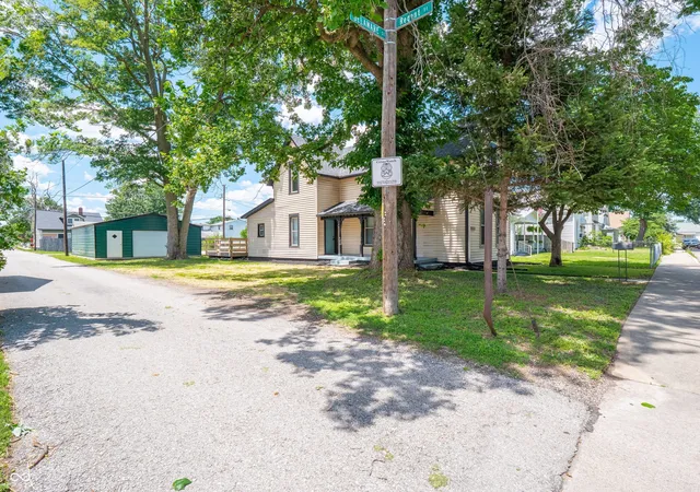 5th image of 2140 S Delaware St, Indianapolis, IN 46225 | MLS# 22110823