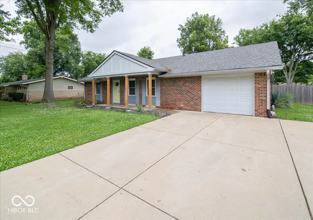 3rd image of 1150 E Adams Dr, Franklin, IN 46131 | MLS# 22110840