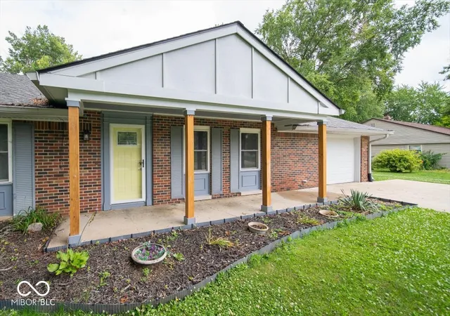 4th image of 1150 E Adams Dr, Franklin, IN 46131 | MLS# 22110840