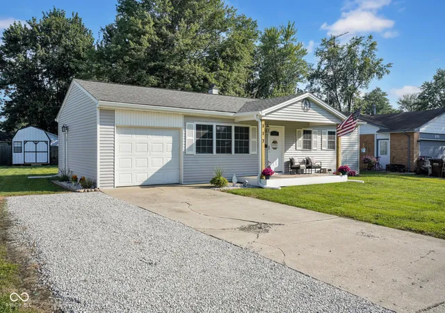 Homes for sale in North Vernon, IN | 117 Bay St, North Vernon, IN 47265 | MLS# 22110858