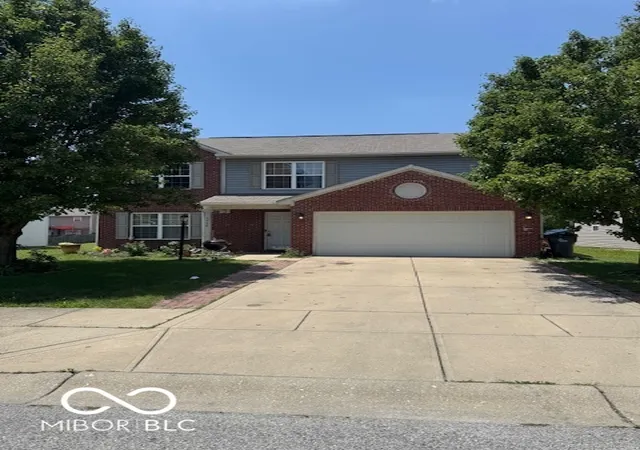 Photo 2 of Single family home for sale at 3714 Carroll Farms Dr, Indianapolis, IN 46235 | MLS# 22110860 | Listing updated on 2026-09-30