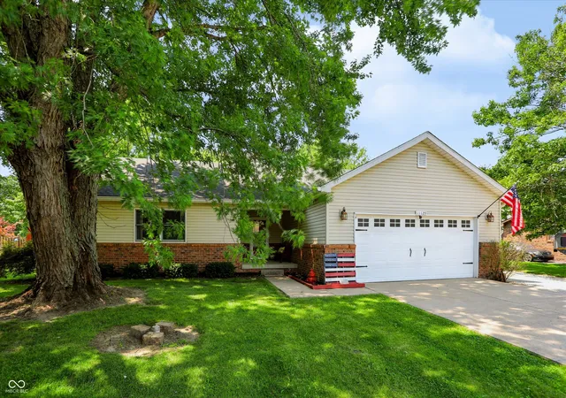 2nd image of 11129 N Shelby 460 W, New Palestine, IN 46163 | MLS# 22110865