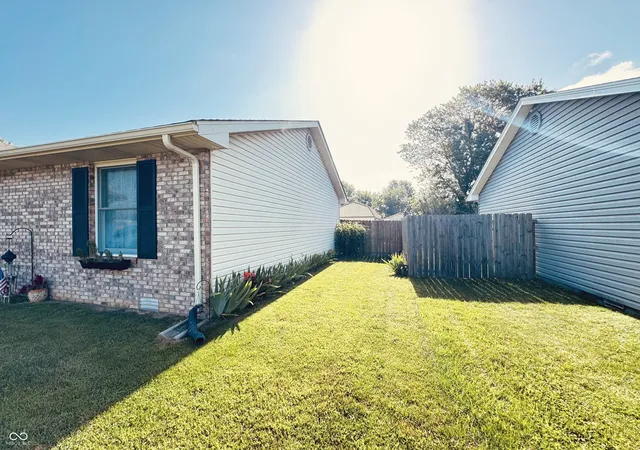 Photo 4 of Sale Pending at 618 Idlewood Ct, Seymour, IN 47274 | MLS# 22110869 | Listing updated on 2026-08-21