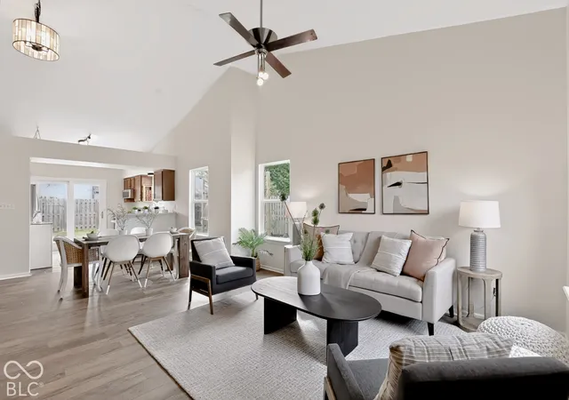 Photo 3 of Sale Pending at 11090 Lake Run Dr, Fishers, IN 46038 | MLS# 22110872 | Listing updated on 2026-09-30