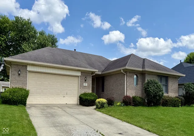 1st image of 897 N Scott Dr, Greenwood, IN 46142 | MLS# 22110877