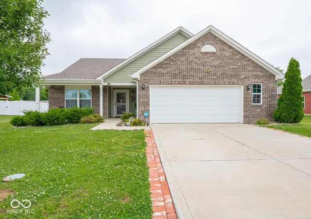 Photo 2 of Sale Pending at 8218 Devon Ave, Indianapolis, IN 46239 | MLS# 22110881 | Listing updated on 2026-09-12