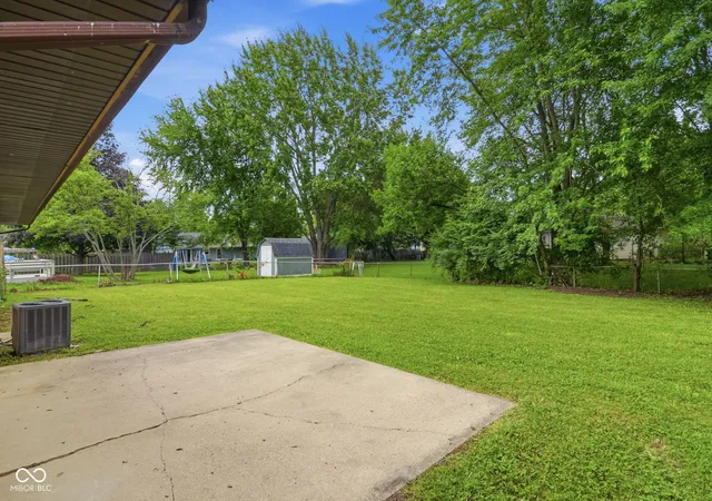 Photo 3 of Single family home for sale at 5913 Dunseth Ct, Indianapolis, IN 46254 | MLS# 22110884 | Listing updated on 2026-08-27