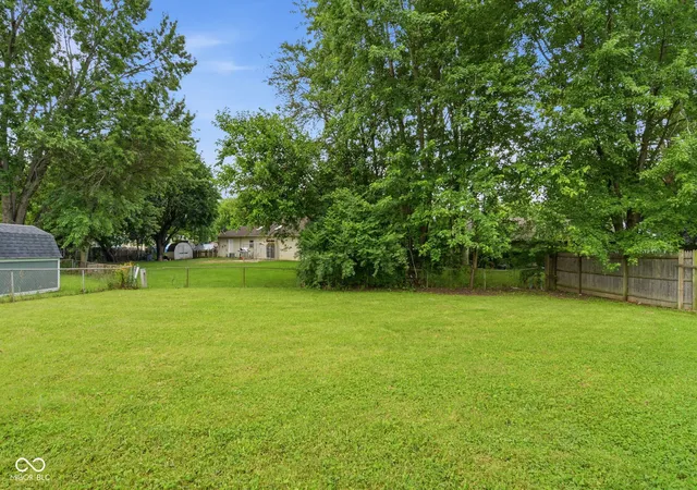 Photo 4 of Single family home for sale at 5913 Dunseth Ct, Indianapolis, IN 46254 | MLS# 22110884 | Listing updated on 2026-08-27