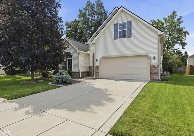 3rd image of 5871 Lost Oaks, Carmel, IN 46033 | MLS# 22110885