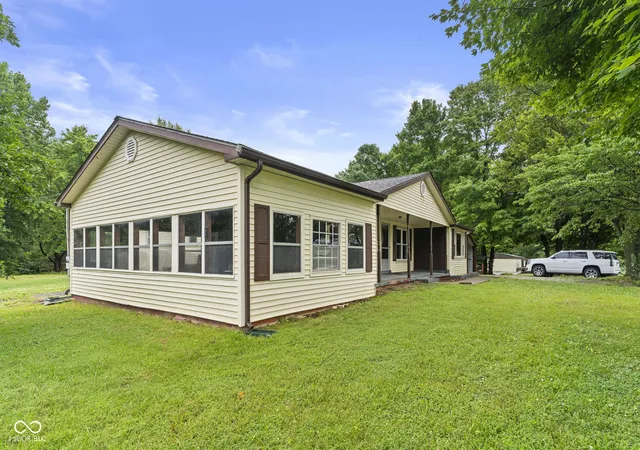 3rd image of 4907 E Lovers Ln, Lexington, IN 47138 | MLS# 22110902