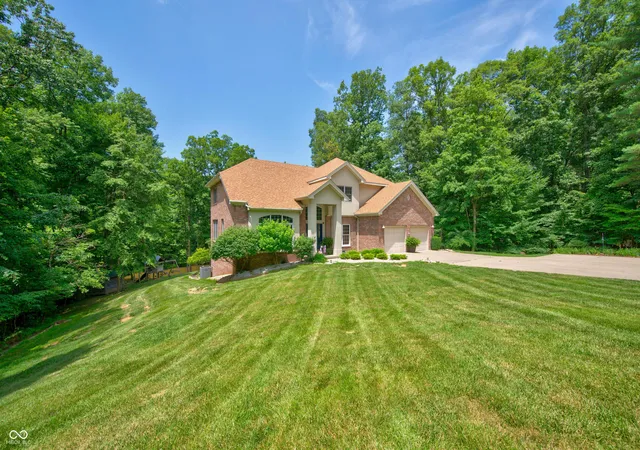 Homes for sale in Seymour, IN | 7830 Persimmon Lake Dr, Seymour, IN 47274 | MLS# 22110913