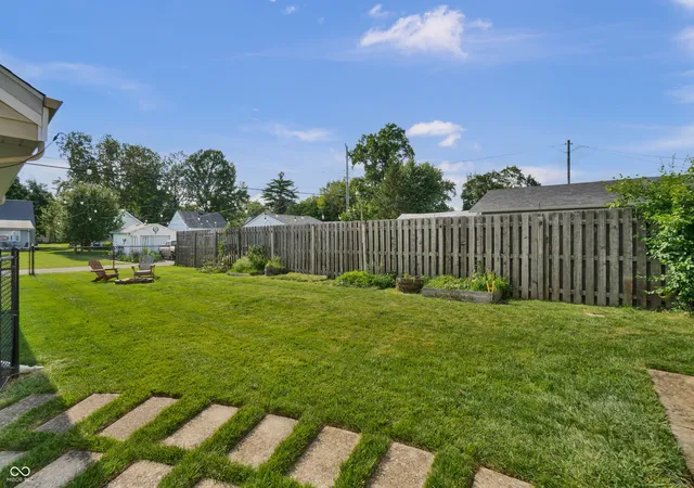 37th image of 2222 Chestnut St, Columbus, IN 47201 | MLS# 22110927