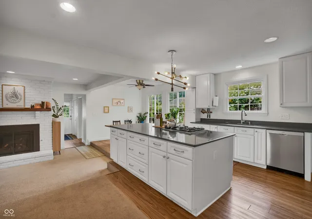 5th image of 2222 Chestnut St, Columbus, IN 47201 | MLS# 22110927