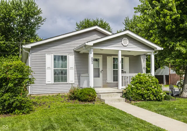 Homes for sale in Whitestown, IN | 602 S Main St, Whitestown, IN 46075 | MLS# 22110929
