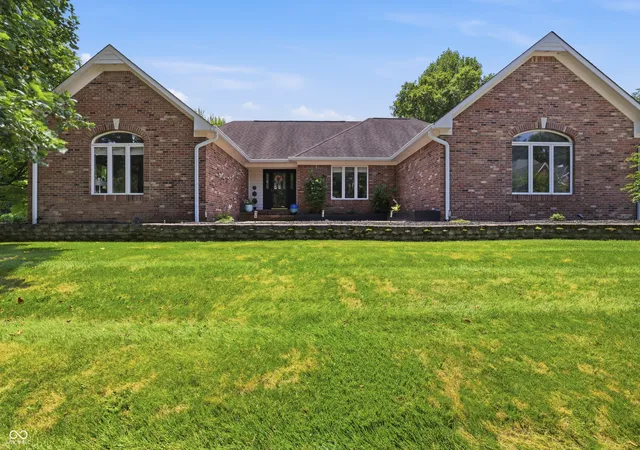 Photo 2 of Single family home for sale at 12039 Admirals Pointe Dr, Indianapolis, IN 46236 | MLS# 22110930 | Listing updated on 2026-07-09