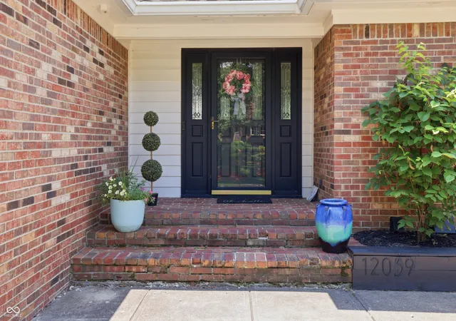 Photo 4 of Single family home for sale at 12039 Admirals Pointe Dr, Indianapolis, IN 46236 | MLS# 22110930 | Listing updated on 2026-07-09