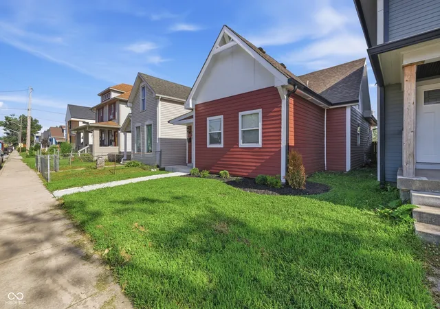 Photo 3 of Single family home for sale at 261 E Minnesota St, Indianapolis, IN 46225 | MLS# 22110932 | Listing updated on 2026-10-01