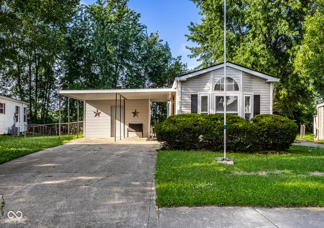1st image of 1145 Southpointe Dr, Franklin, IN 46131 | MLS# 22110937