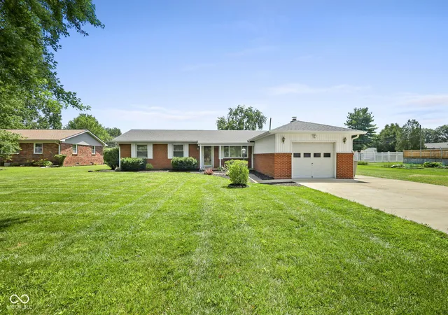 1st image of 3127 S Fielding Rd, New Palestine, IN 46163 | MLS# 22110953