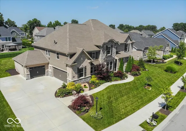 2nd image of 14640 Meadow Bend Dr, Fishers, IN 46037 | MLS# 22110955