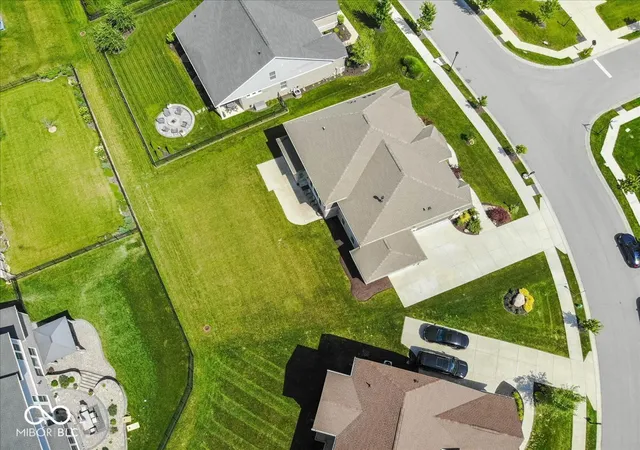 3rd image of 14640 Meadow Bend Dr, Fishers, IN 46037 | MLS# 22110955