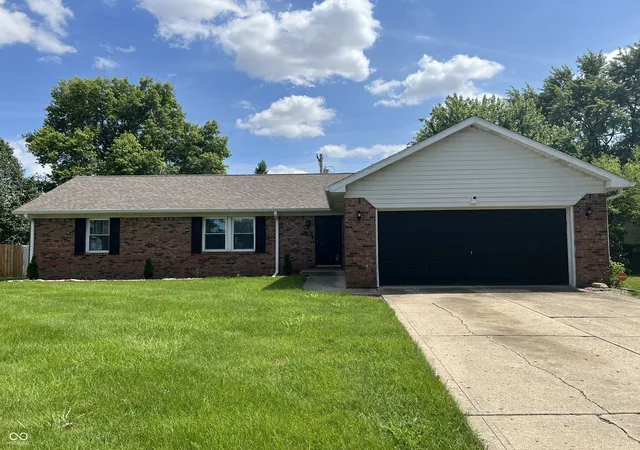 Homes for sale in Whiteland, IN | 249 Lori Ann Dr, Whiteland, IN 46184 | MLS# 22110965