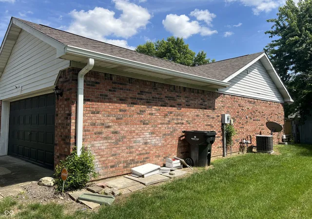 Homes for sale in Whiteland, IN | 249 Lori Ann Dr, Whiteland, IN 46184 | MLS# 22110965