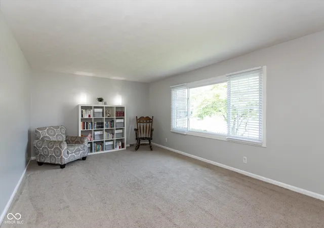 3rd image of 8210 Burn Ct, Indianapolis, IN 46217 | MLS# 22110971