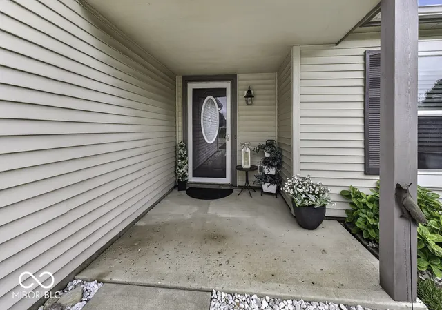 Photo 3 of Single family home for sale at 3335 Summer Breeze Ln, Indianapolis, IN 46239 | MLS# 22110978 | Listing updated on 2026-10-07