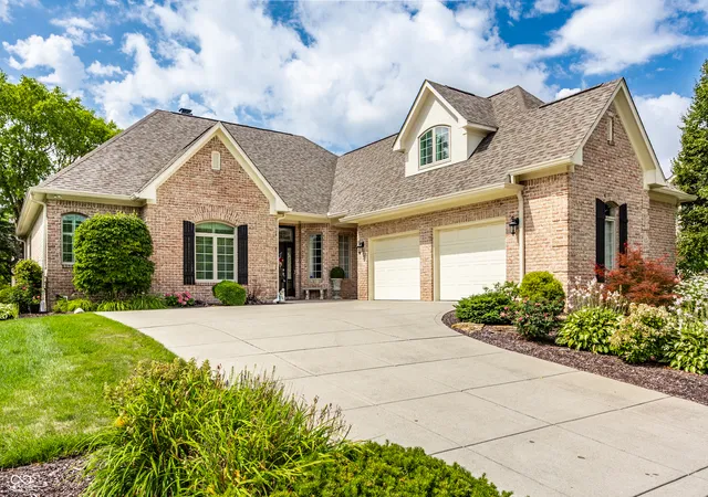 Photo 1 of Single family home for sale at 451 Burlington Ln, Carmel, IN 46032 | MLS# 22110985 | Listing updated on 2026-09-30