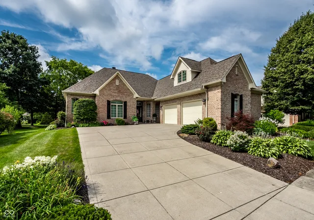Homes for sale in Carmel, IN | 451 Burlington Ln, Carmel, IN 46032 | MLS# 22110985