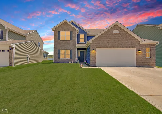 Single family home for sale at 8727 Stoddard Ln, Indianapolis, IN 46217 | MLS# 22110987