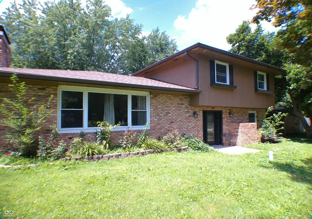 2nd image of 1120 Hillview Dr, Franklin, IN 46131 | MLS# 22110993