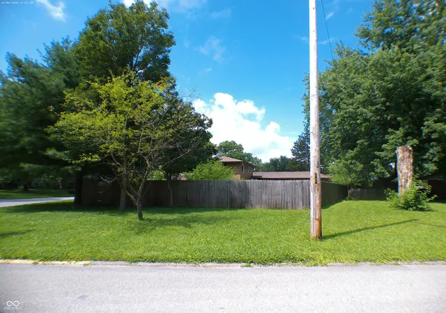 Photo 4 of Sale Pending at 1120 Hillview Dr, Franklin, IN 46131 | MLS# 22110993 | Listing updated on 2026-08-28