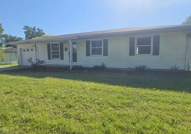 Homes for sale in Jasonville, IN | 620 S Roosevelt St, Jasonville, IN 47438 | MLS# 22111009