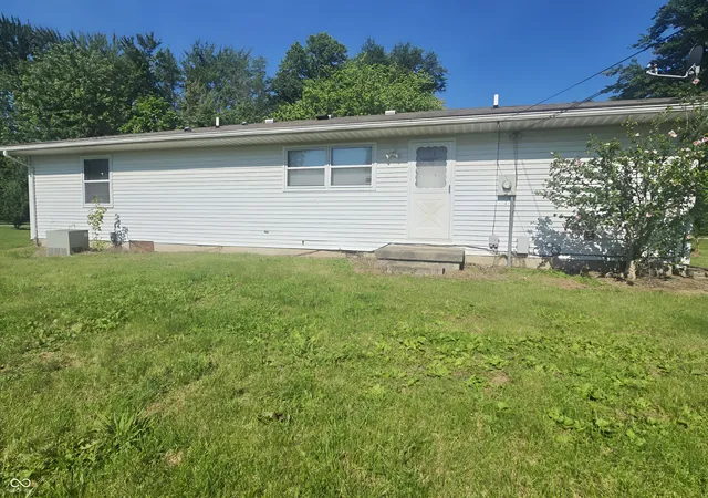 5th image of 620 S Roosevelt St, Jasonville, IN 47438 | MLS# 22111009