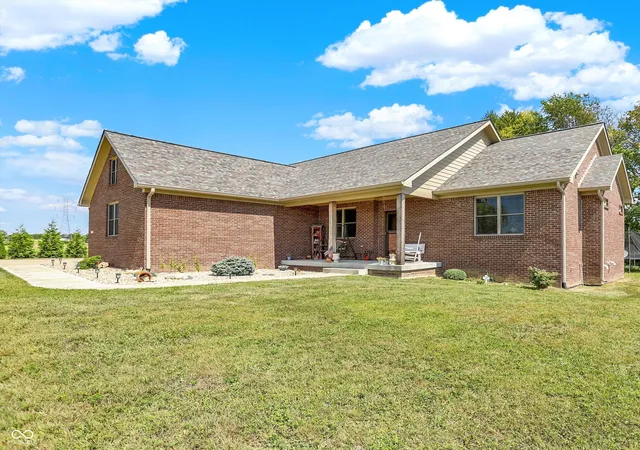 3rd image of 139 Campbell Rd, Greenwood, IN 46143 | MLS# 22111025