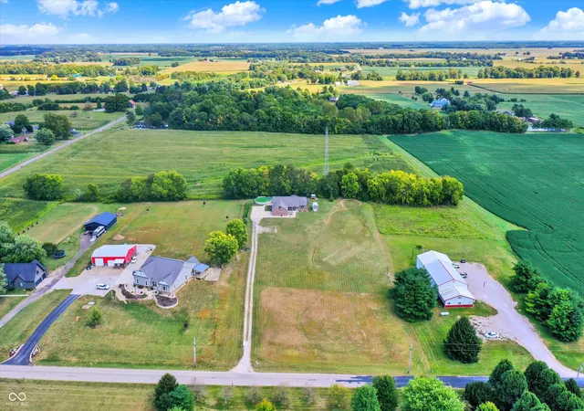 4th image of 139 Campbell Rd, Greenwood, IN 46143 | MLS# 22111025